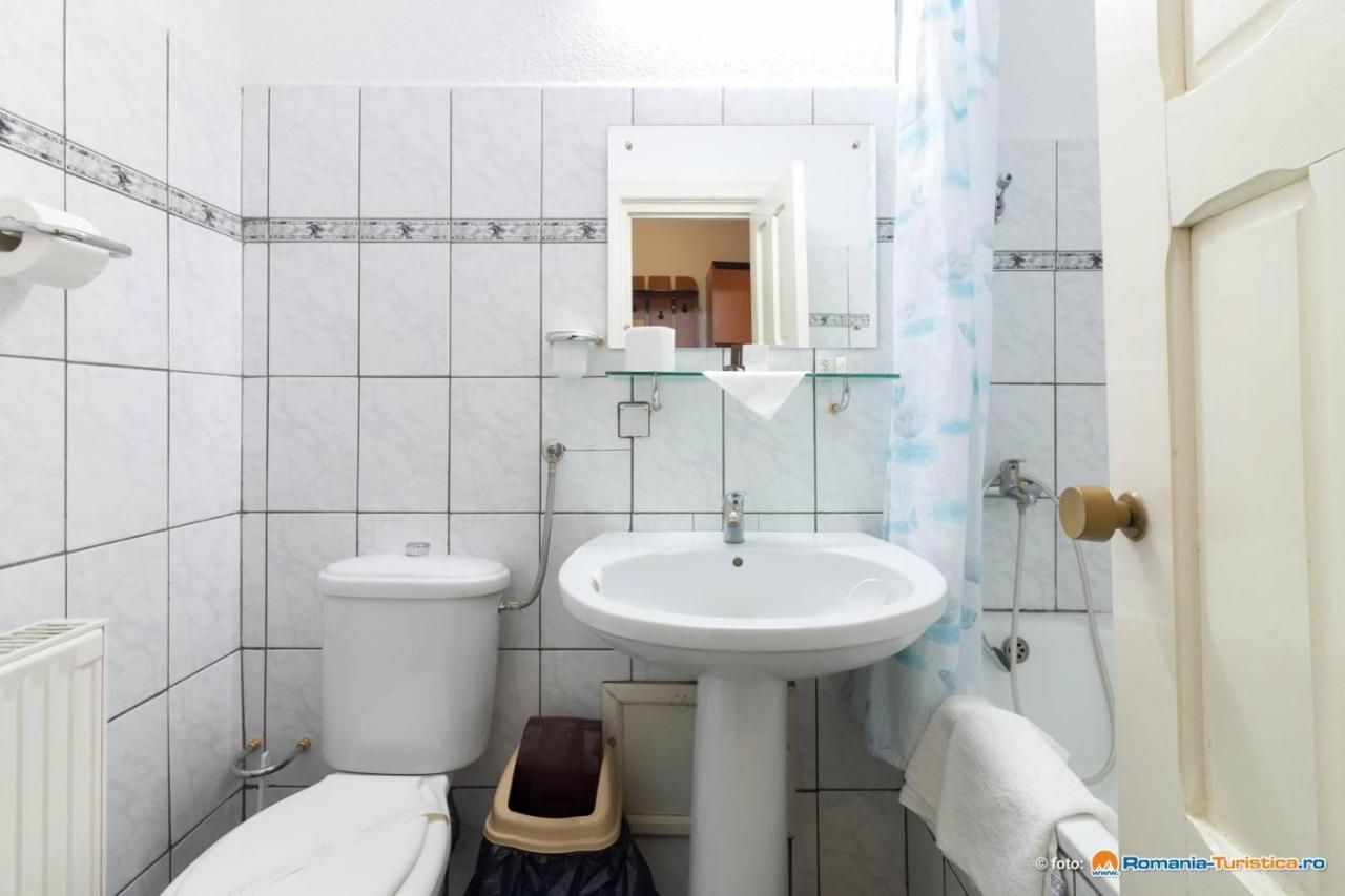 Hotel Bradul Дурау Экстерьер фото